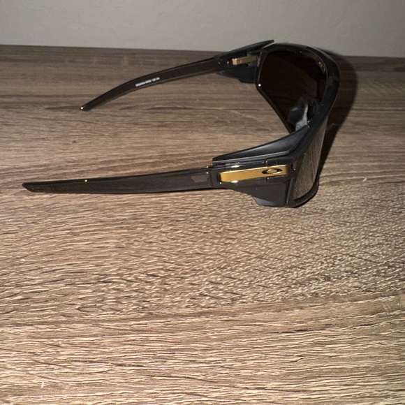 Brand New Oakley Prizm Sunglasses - Picture 2 of 4